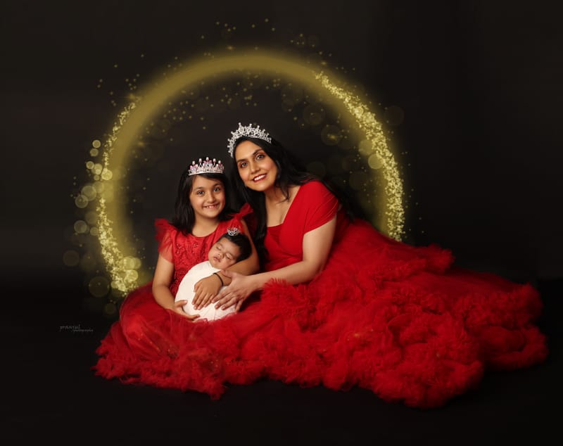 Family portrait with soft background tones