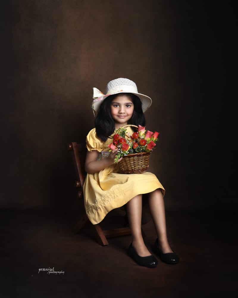 Siblings portrait in a coordinated studio session
