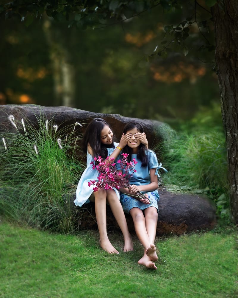 Kids photoshoot with a cheerful and lively setup